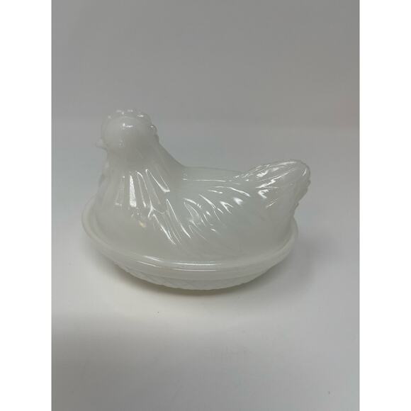 Vintage Hazel Atlas White Milk Glass Hen on Nest Dish - Picture 3 of 9